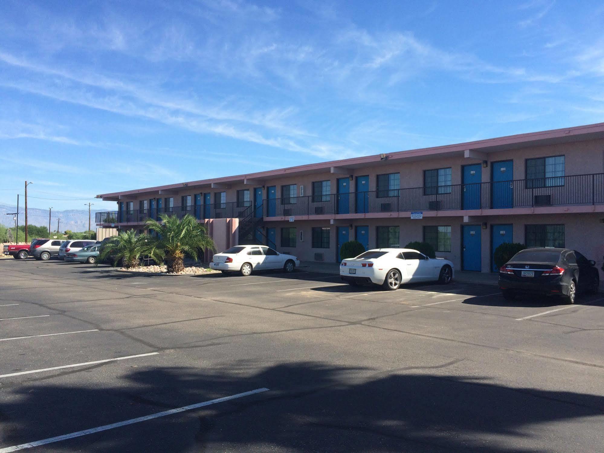 Travel Inn Tucson Exteriör bild
